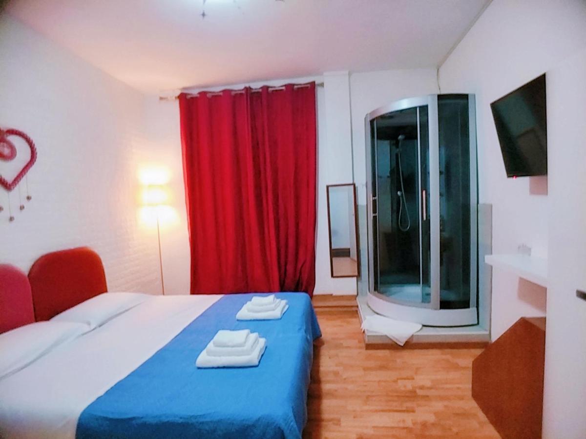 Double Room with Private External Bathroom,1036431901:JPEG